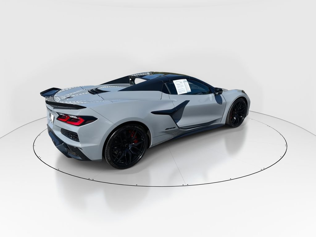 Used 2024 Chevrolet Corvette Z06 w/ Stealth Interior Trim Package RWD image 8