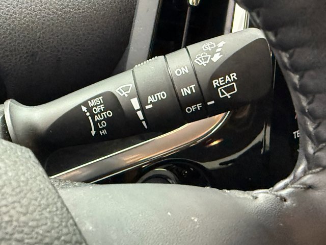 Used 2019 Toyota Prius Limited image 13