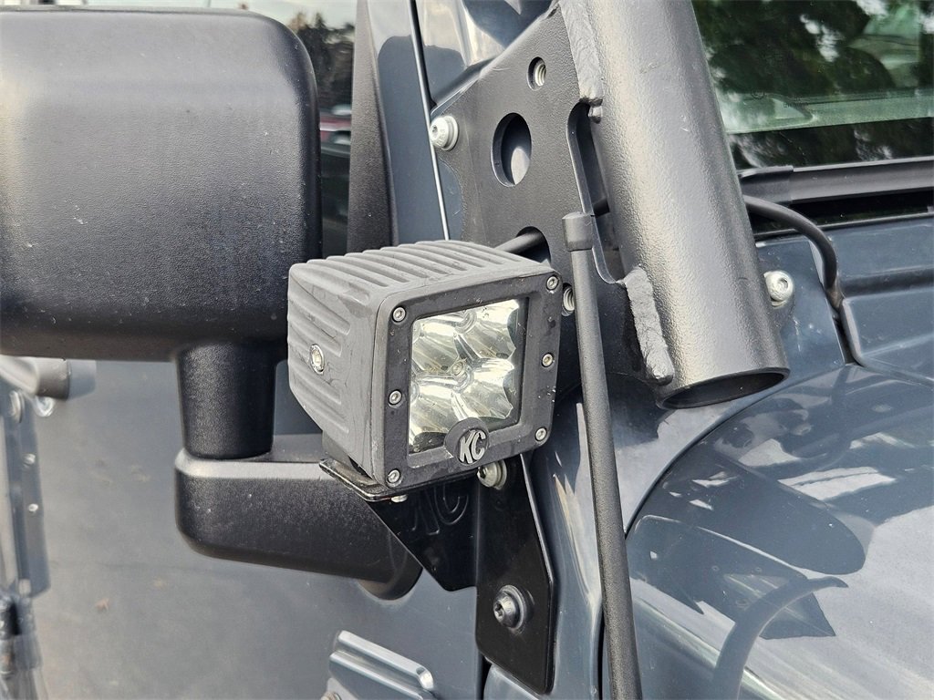 Used 2017 Jeep Wrangler Unlimited Sport image 32