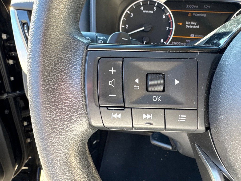 Used 2021 Nissan Rogue SV image 11