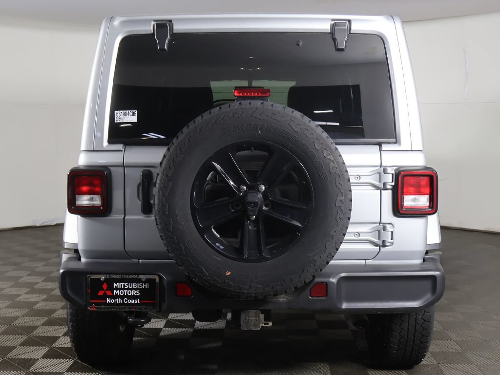 Used 2023 Jeep Wrangler Unlimited Sahara AWD/4WD image 10