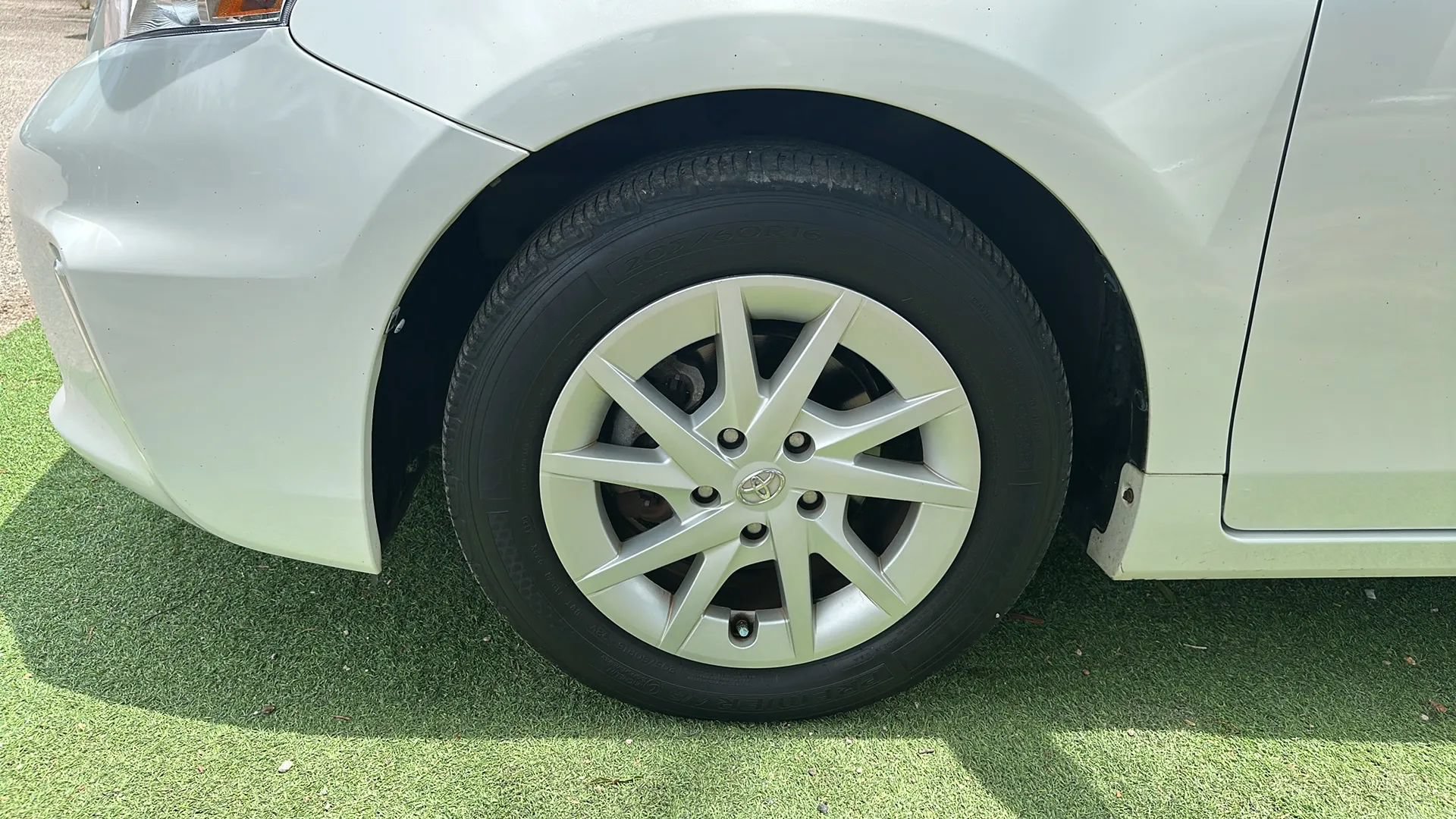Used 2012 Toyota Prius V Two FWD image 43