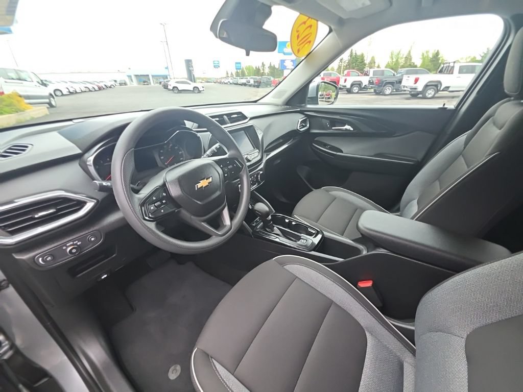Used 2023 Chevrolet TrailBlazer LT FWD image 20