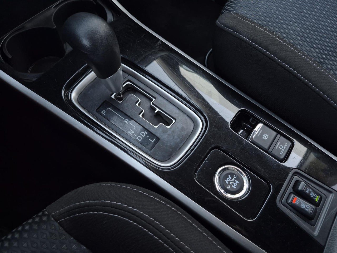Used 2020 Mitsubishi Outlander SEL AWD/4WD image 24