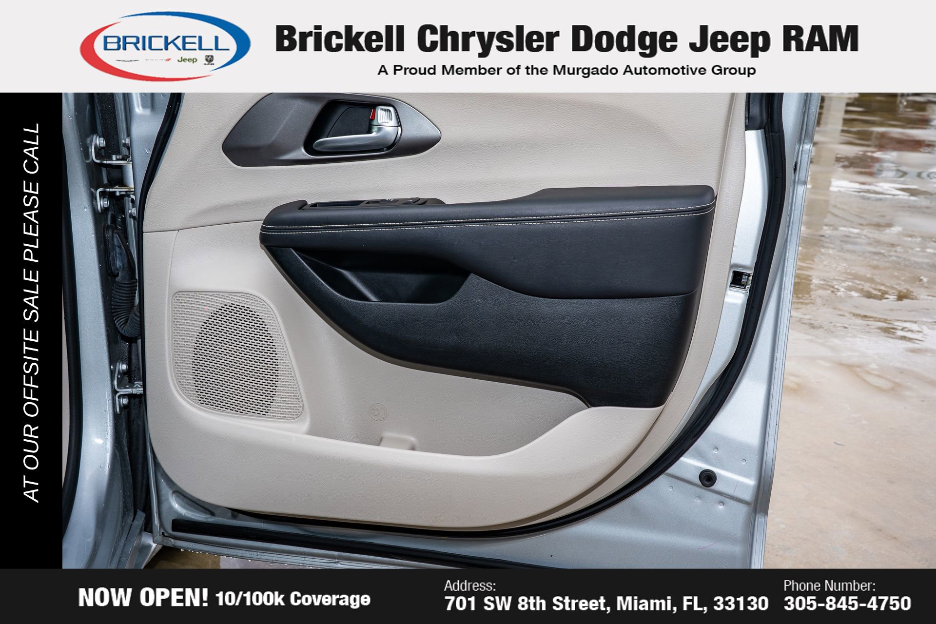 Used 2024 Chrysler Pacifica Touring-L FWD image 13