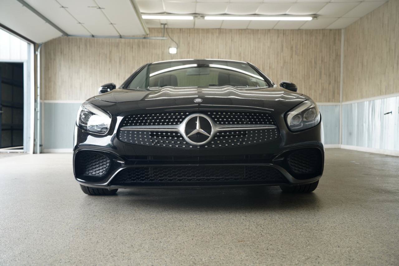 Used 2017 Mercedes-Benz SL 450 image 2