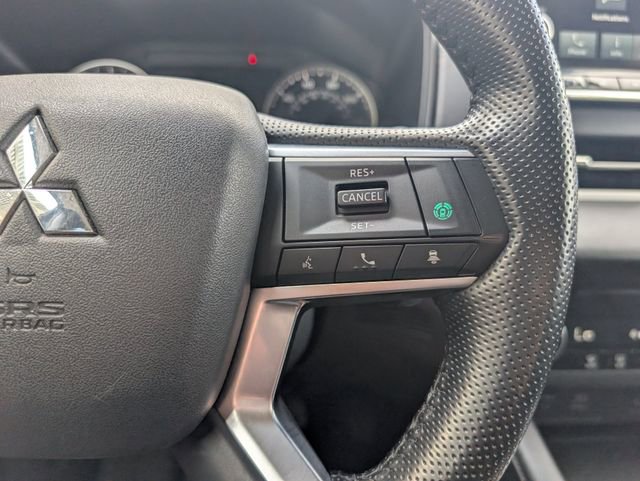 Used 2024 Mitsubishi Outlander SE image 14