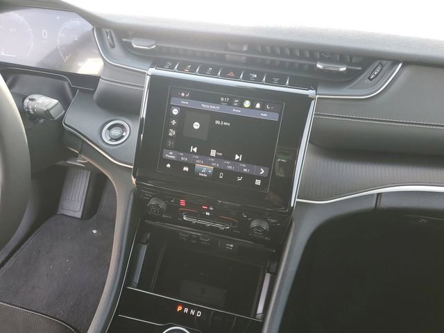 Used 2023 Jeep Grand Cherokee Altitude image 29