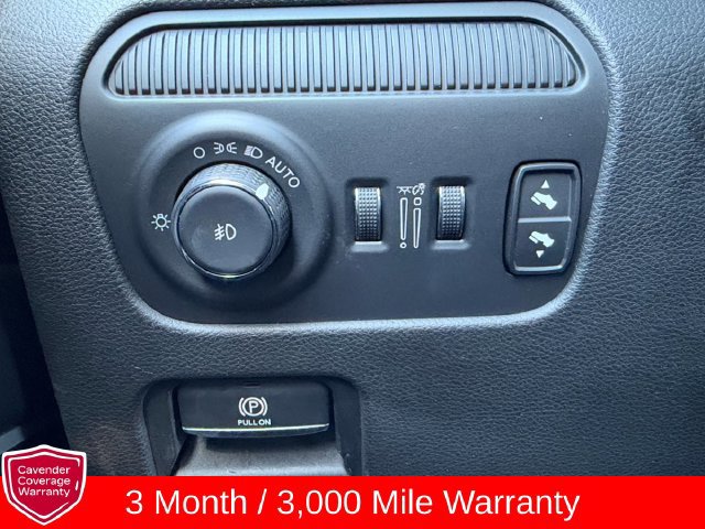 Used 2024 Jeep Wagoneer L Series II w/ Flexible Seating Group RWD image 10