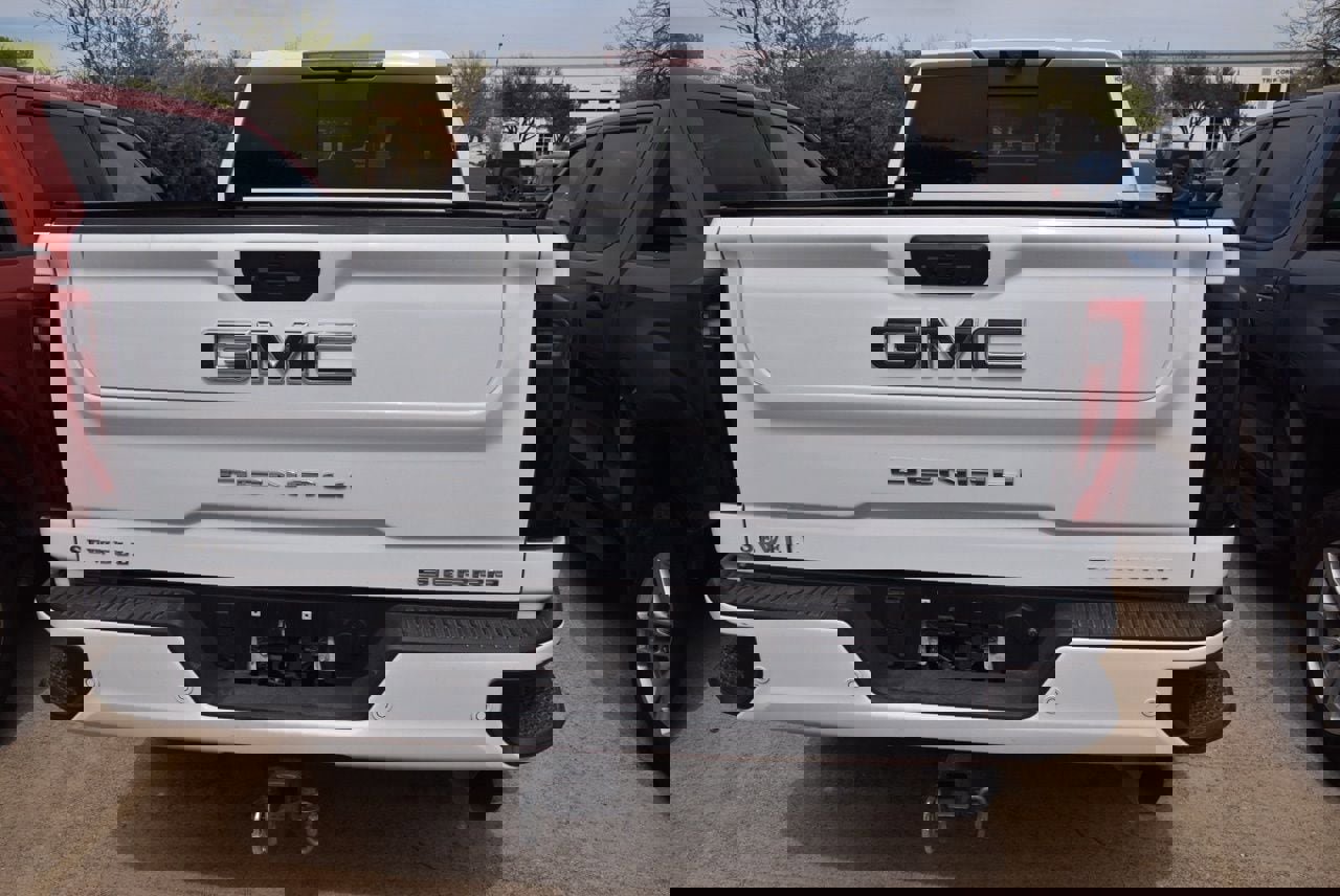 Used 2025 GMC Sierra 2500 Denali Ultimate image 6