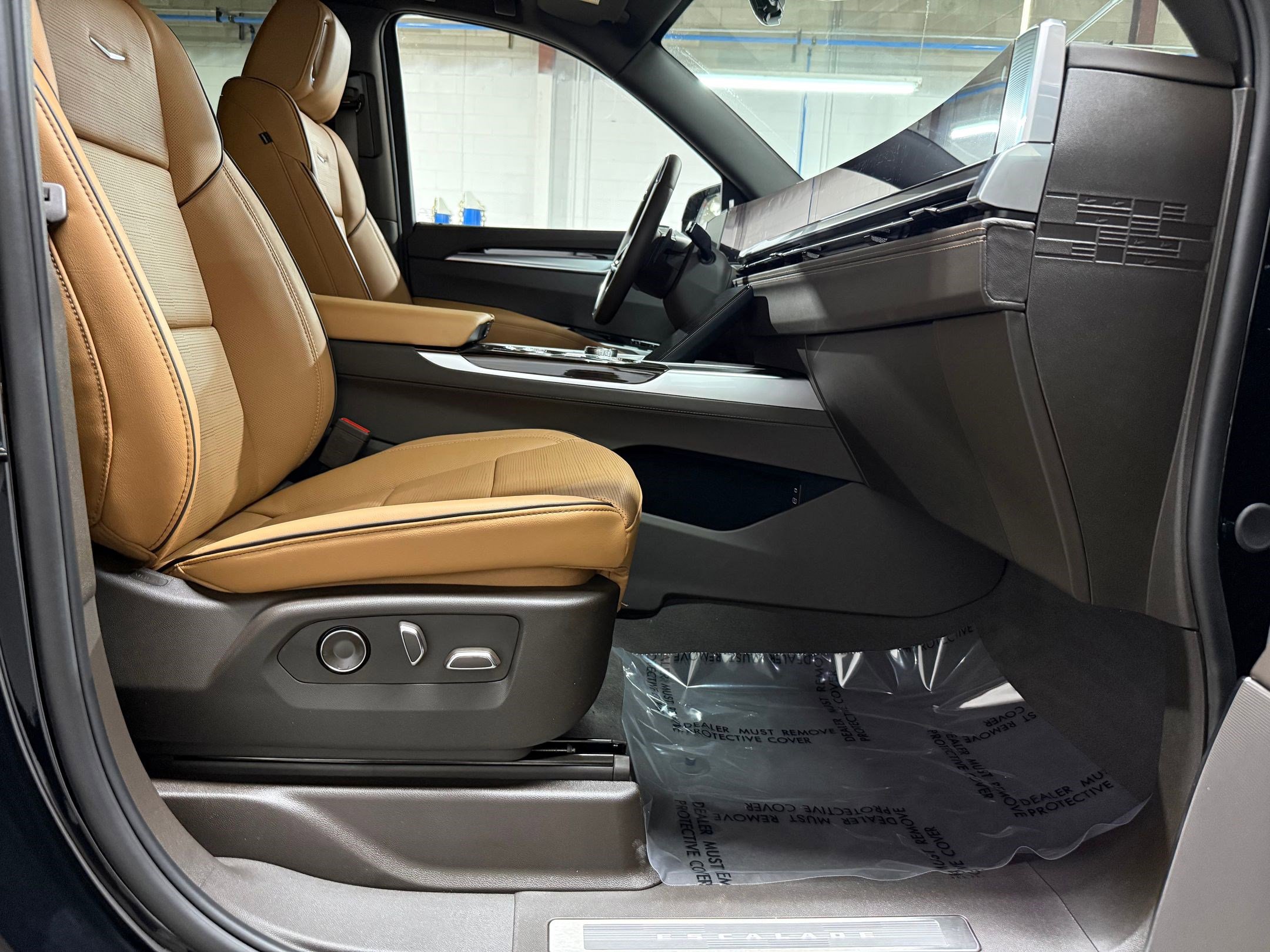 Certified 2026 Cadillac Escalade Luxury image 56