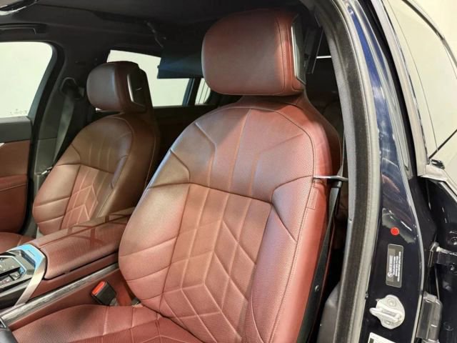 Used 2025 BMW 760i xDrive w/ Executive Package image 26
