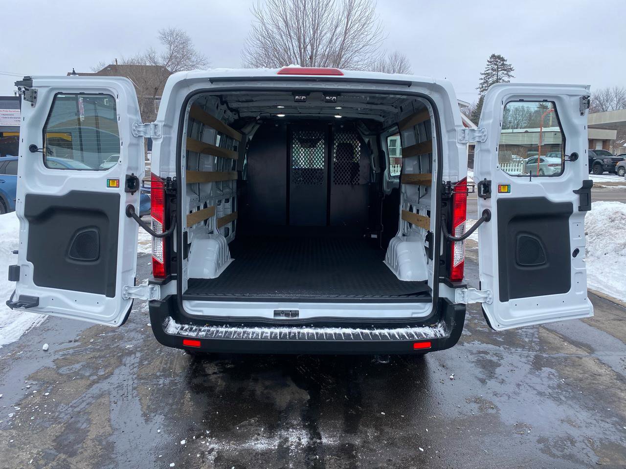 Used 2024 Ford Transit 250 Low Roof w/ Exterior Upgrade Package image 10