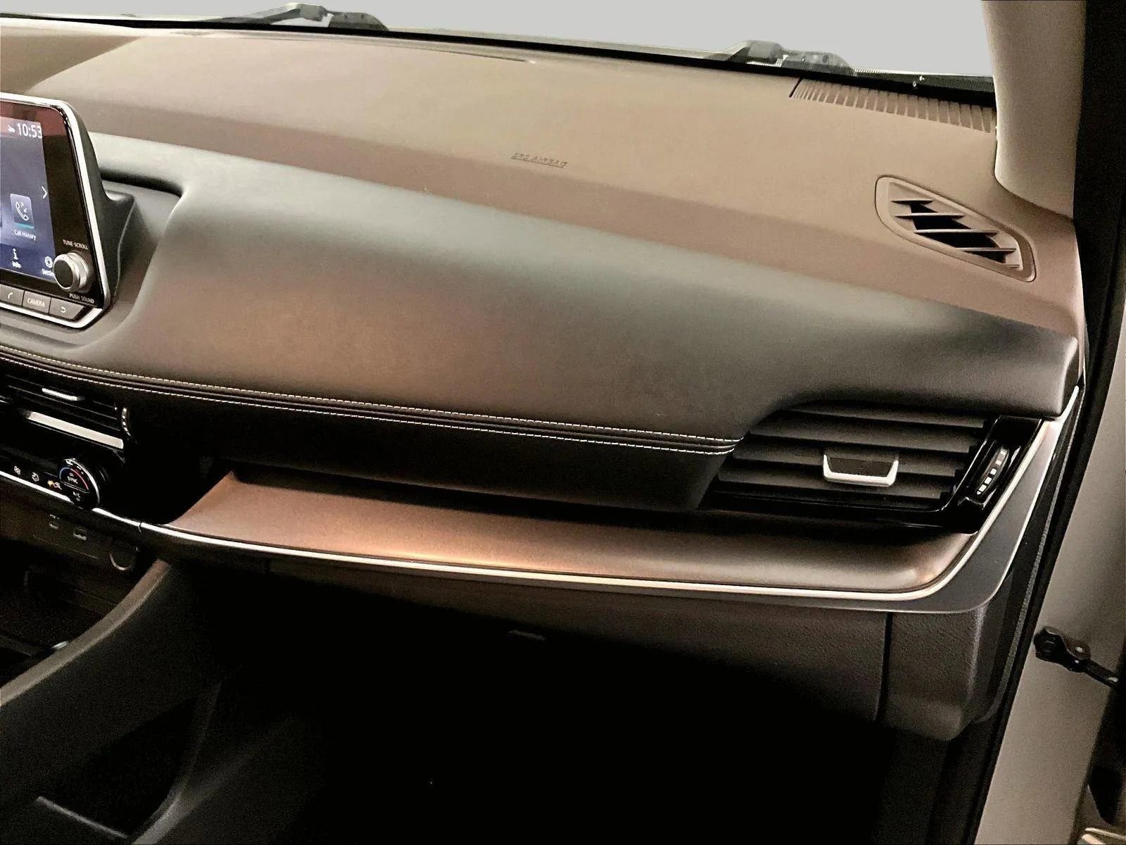 Used 2021 Nissan Rogue SV image 15