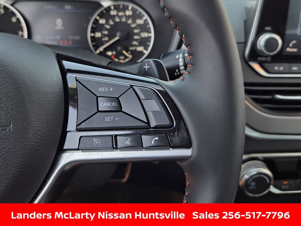Used 2025 Nissan Altima 2.5 SR image 23