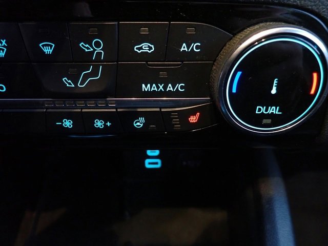 Certified 2022 Ford Escape SEL w/ Technology Package image 26