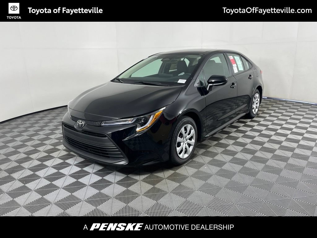 Used 2026 Toyota Corolla LE FWD image 1