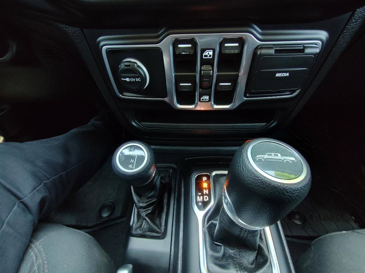 Used 2021 Jeep Gladiator Sport AWD/4WD image 26