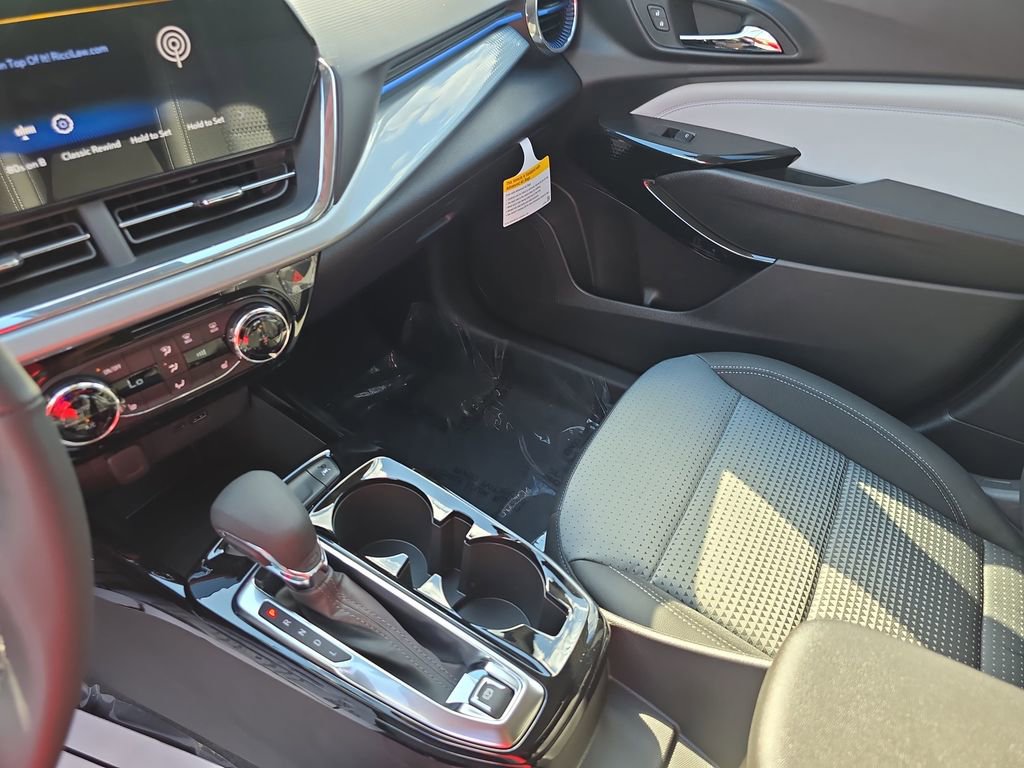 New 2026 Chevrolet Trax LT w/ Driver Confidence Package image 25