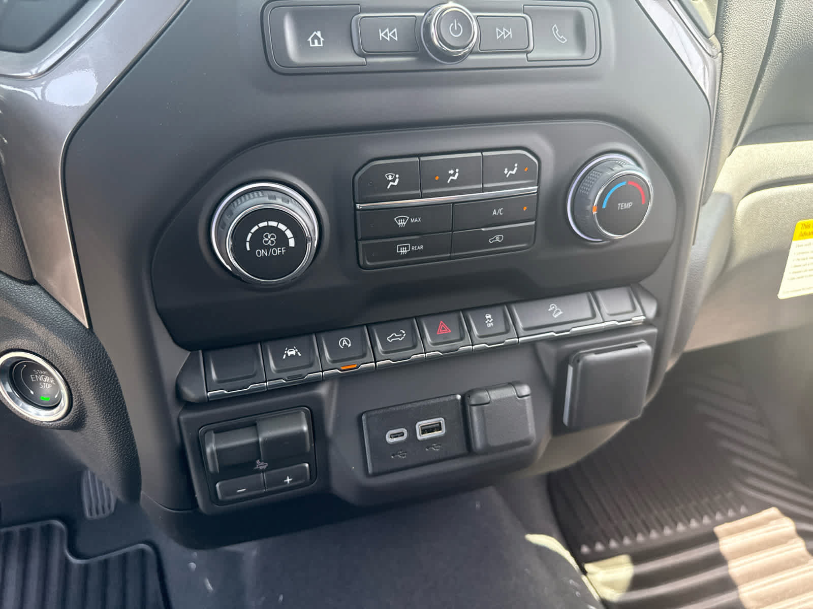 New 2026 Chevrolet Silverado 1500 Custom Trail Boss w/ LPO, Dark Essentials Package AWD/4WD image 23