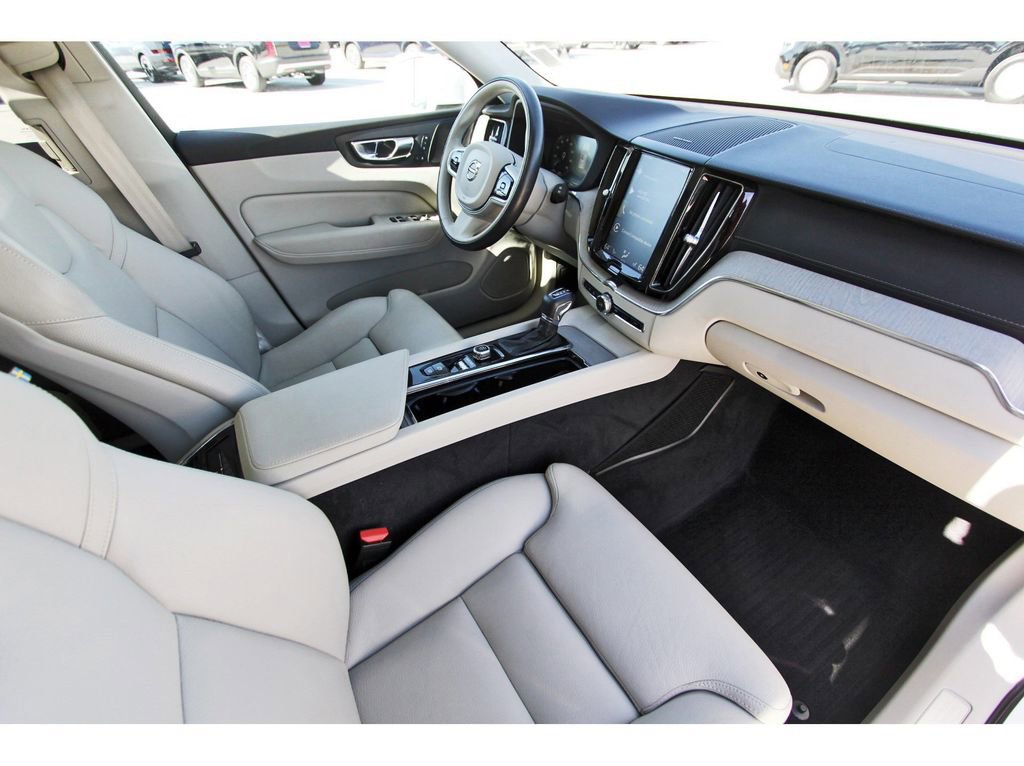 Used 2020 Volvo XC60 T6 Inscription w/ Protection Package Premier image 33