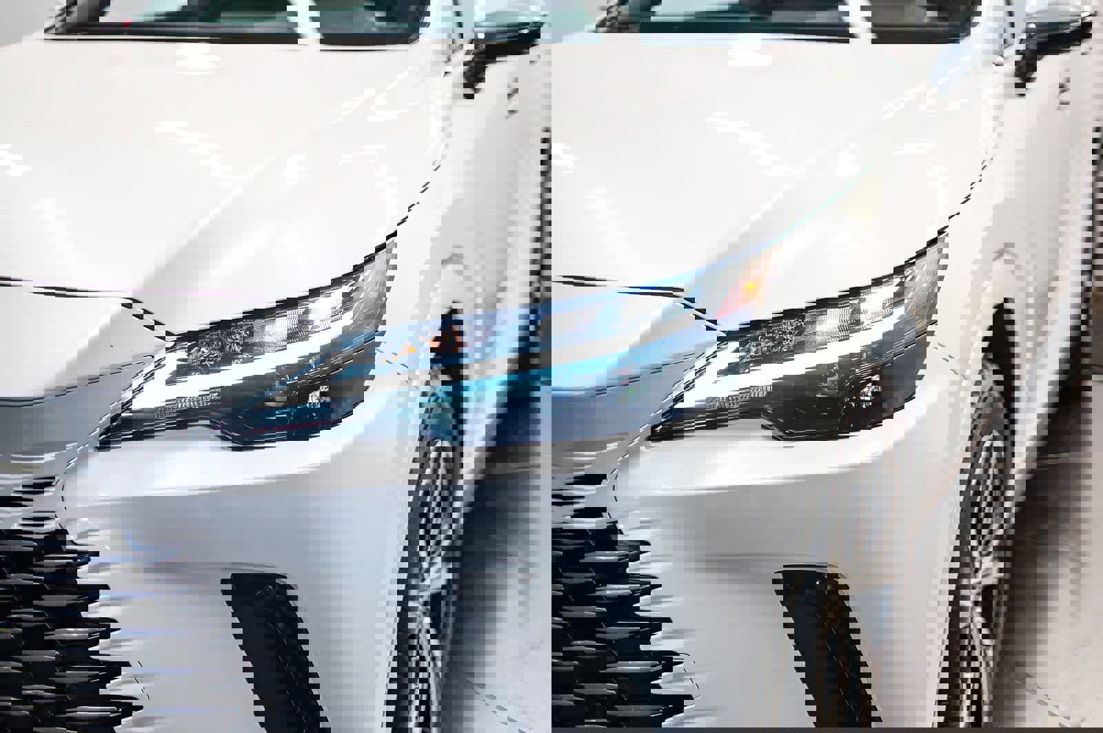 Used 2024 Lexus RX 350 Premium w/ Accessory Package (Z1) FWD image 7