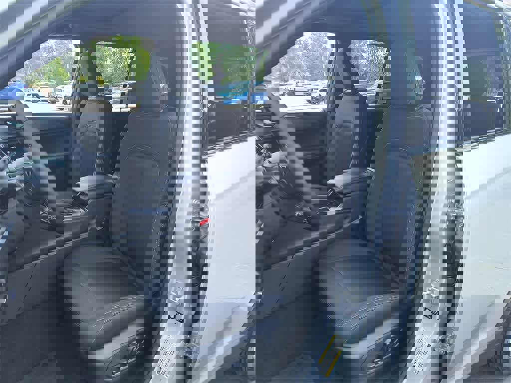 New 2025 Jeep Grand Cherokee Laredo X w/ Luxury Tech Group I image 11