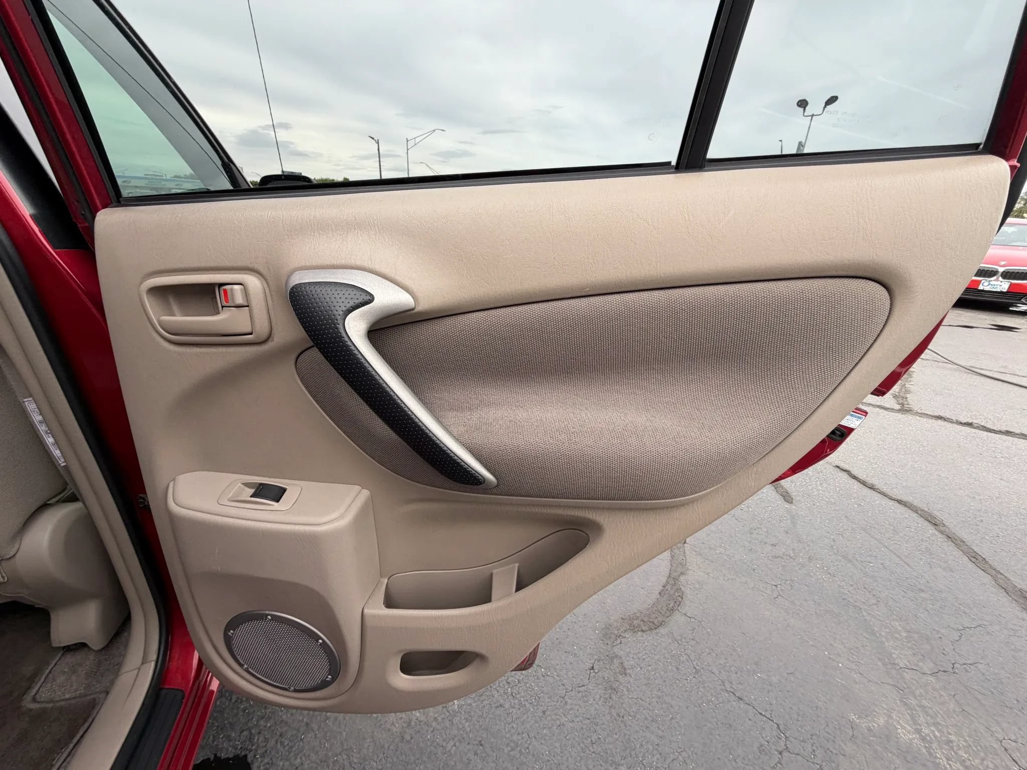 Used 2001 Toyota RAV4 2WD w/ Quick-Order Pkg image 18