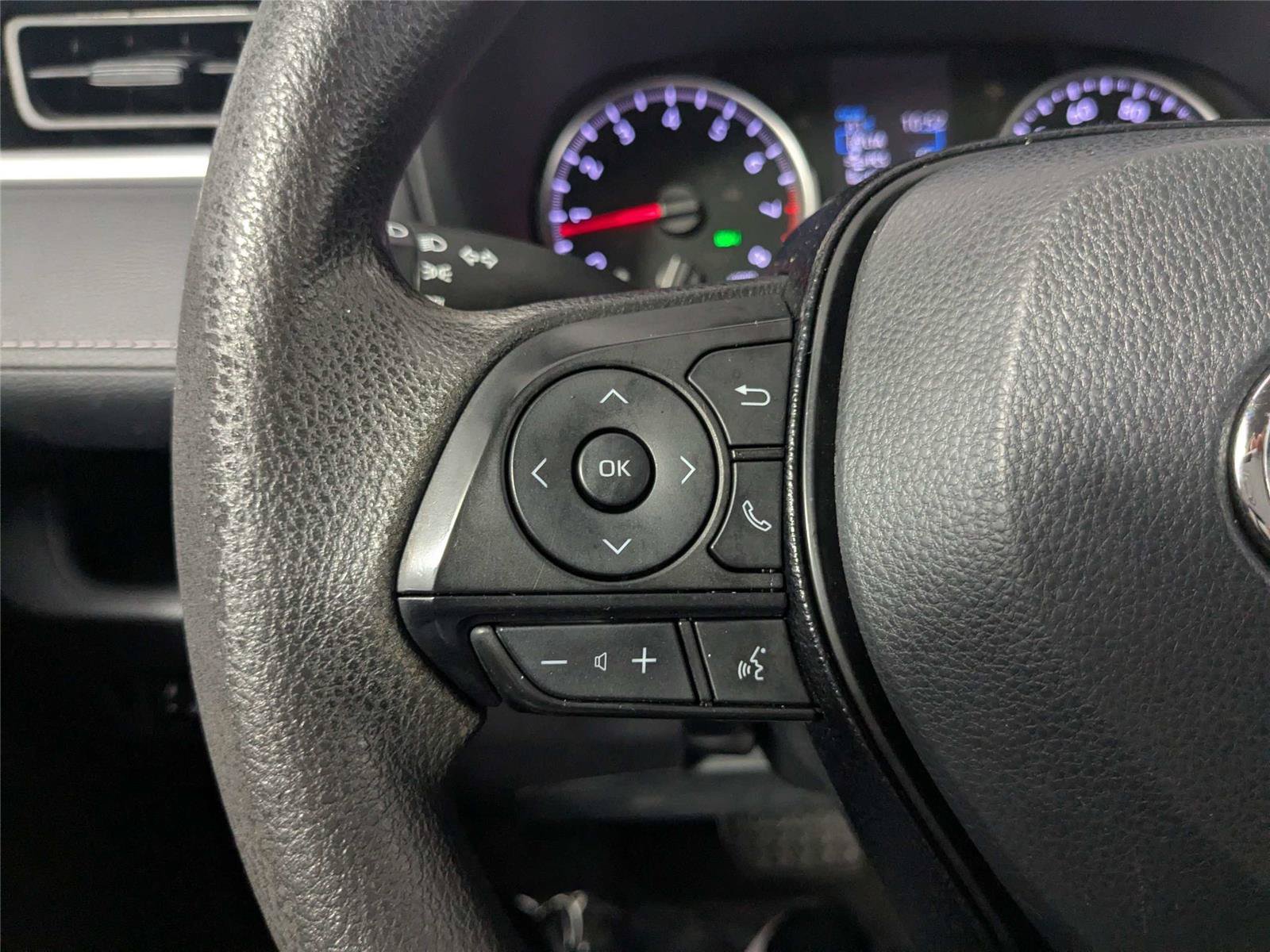 Used 2020 Toyota RAV4 LE w/ All Weather Liner Package FWD image 17