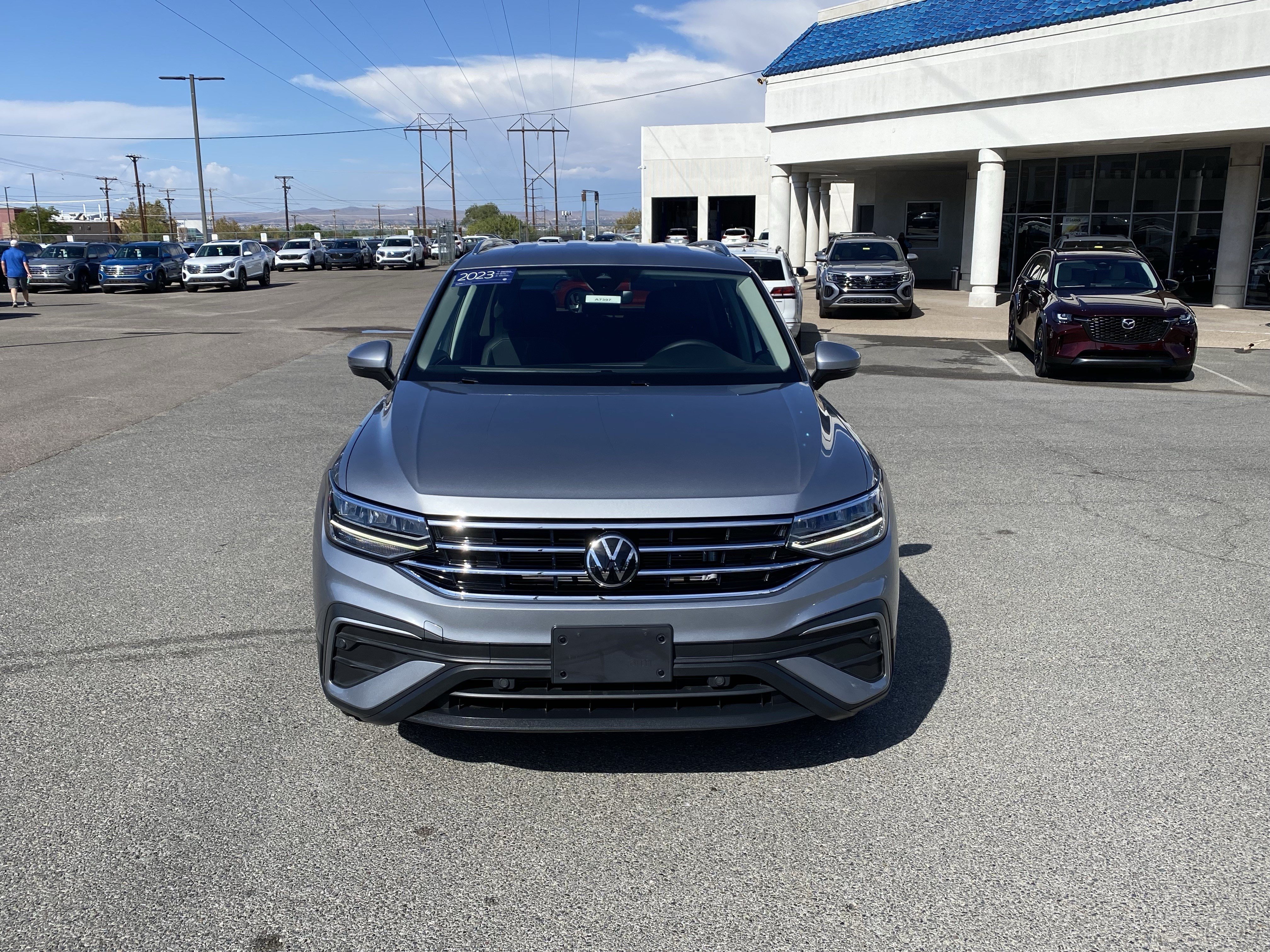 Certified 2023 Volkswagen Tiguan SE FWD image 48