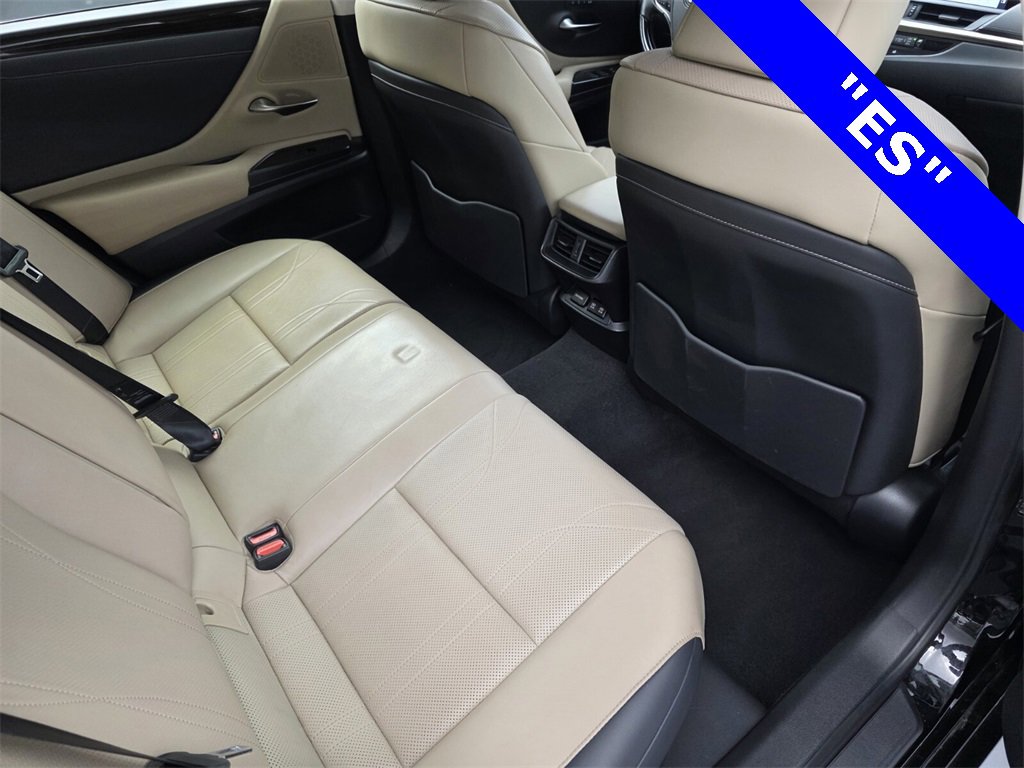 Used 2019 Lexus ES 300h image 28