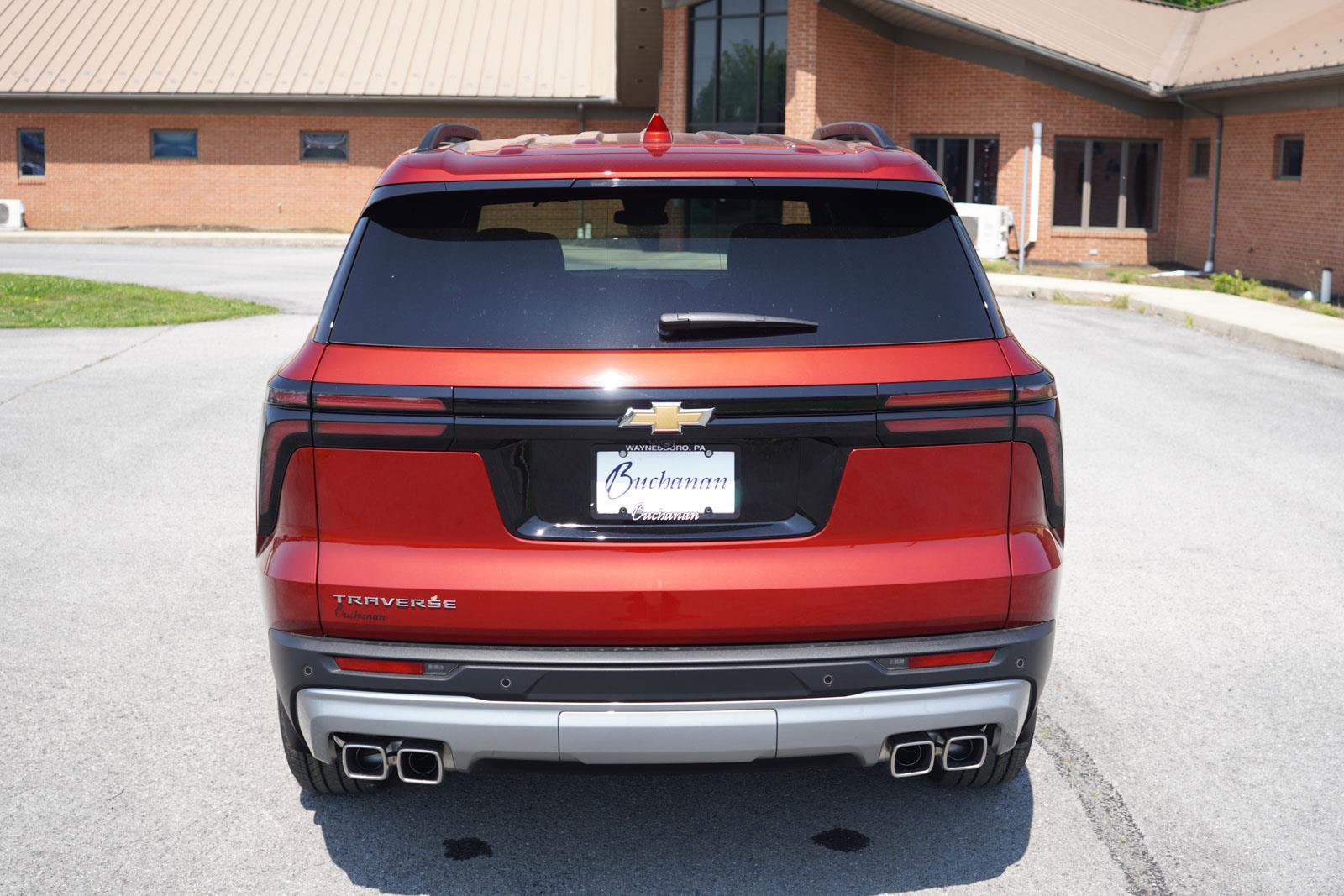 New 2025 Chevrolet Traverse LT w/ Enhanced Driving Package image 4
