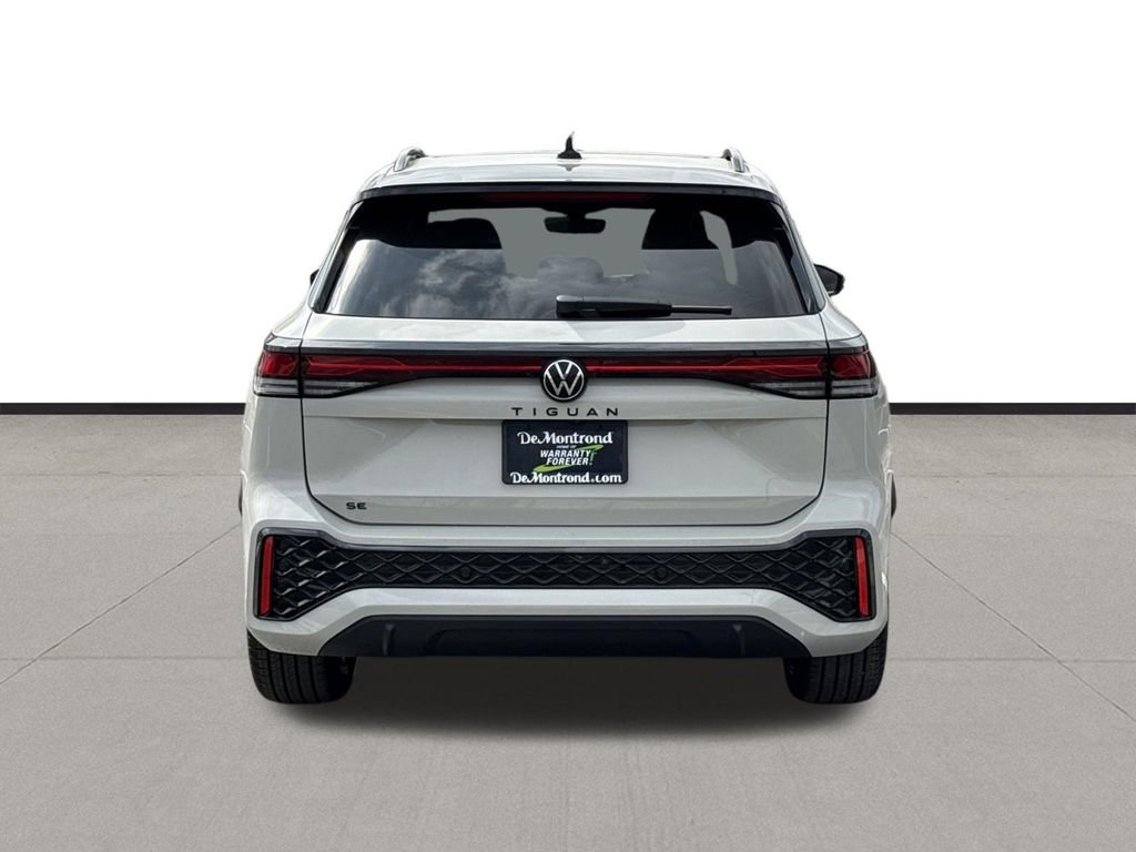 New 2026 Volkswagen Tiguan SE R-Line image 6