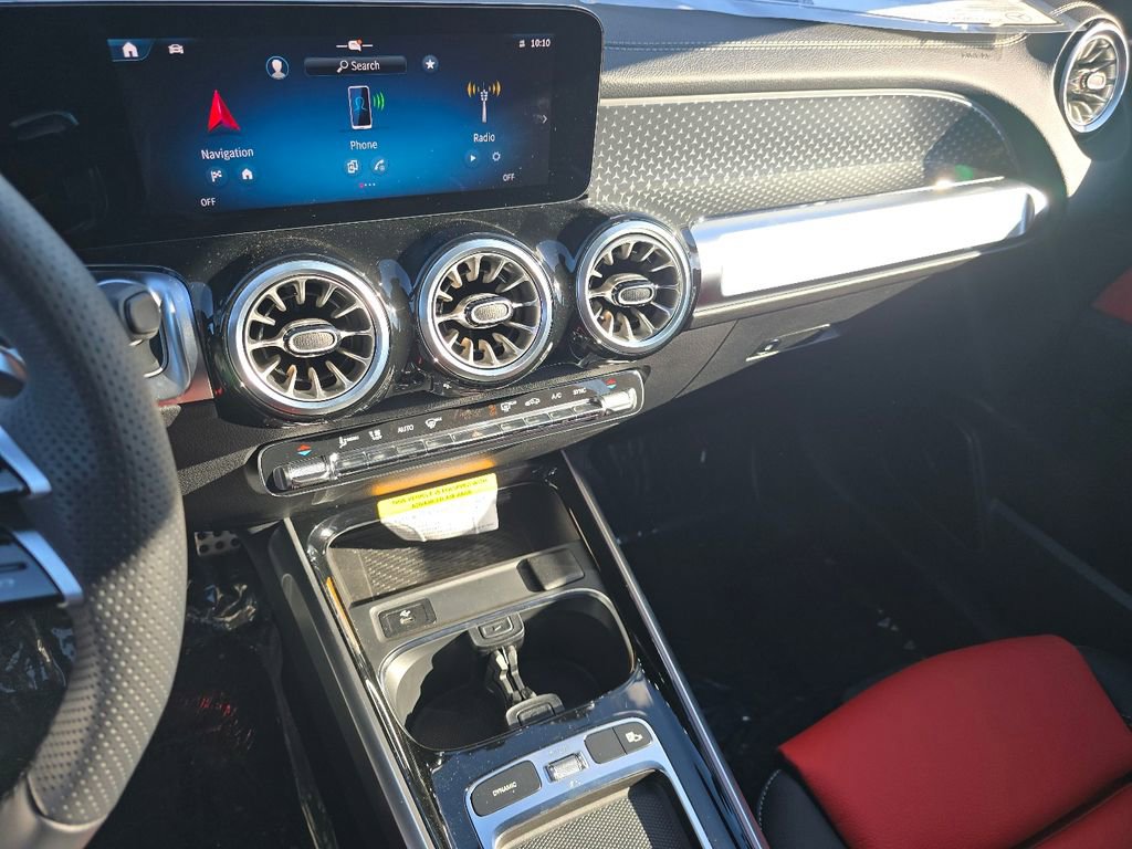 New 2025 Mercedes-Benz GLB 35 AMG 4MATIC image 30