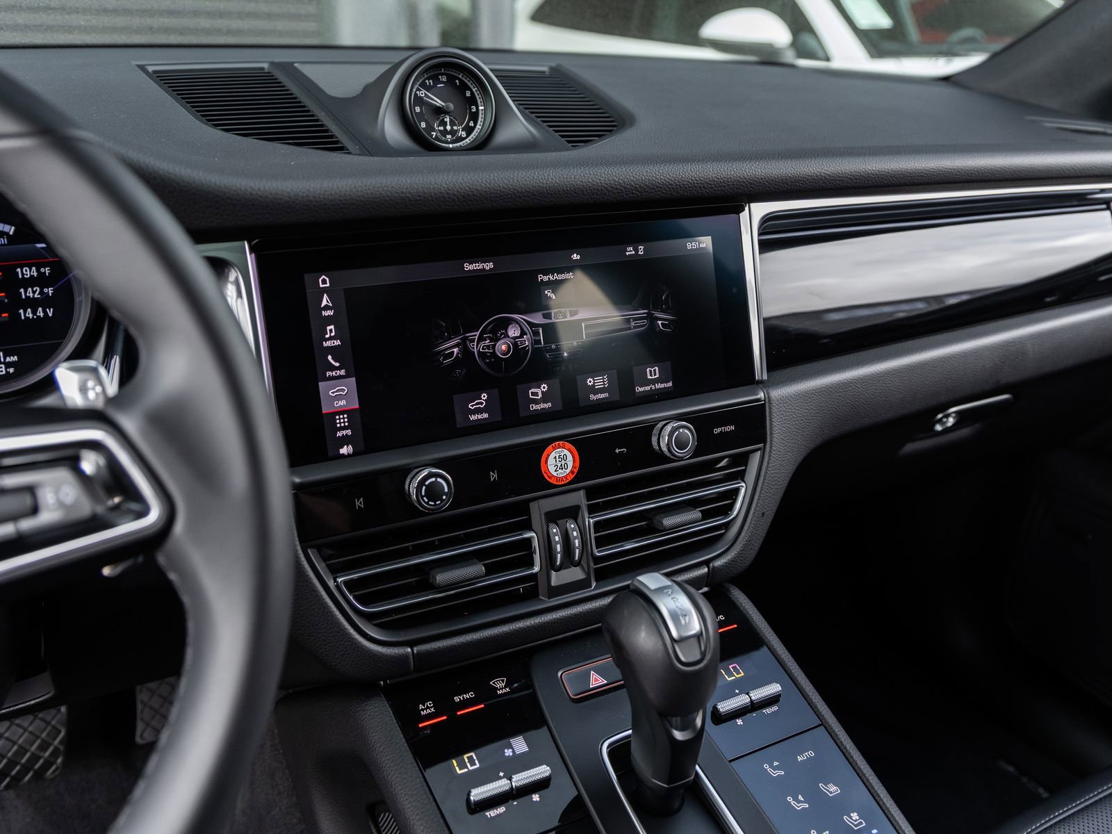 Used 2026 Porsche Macan image 30