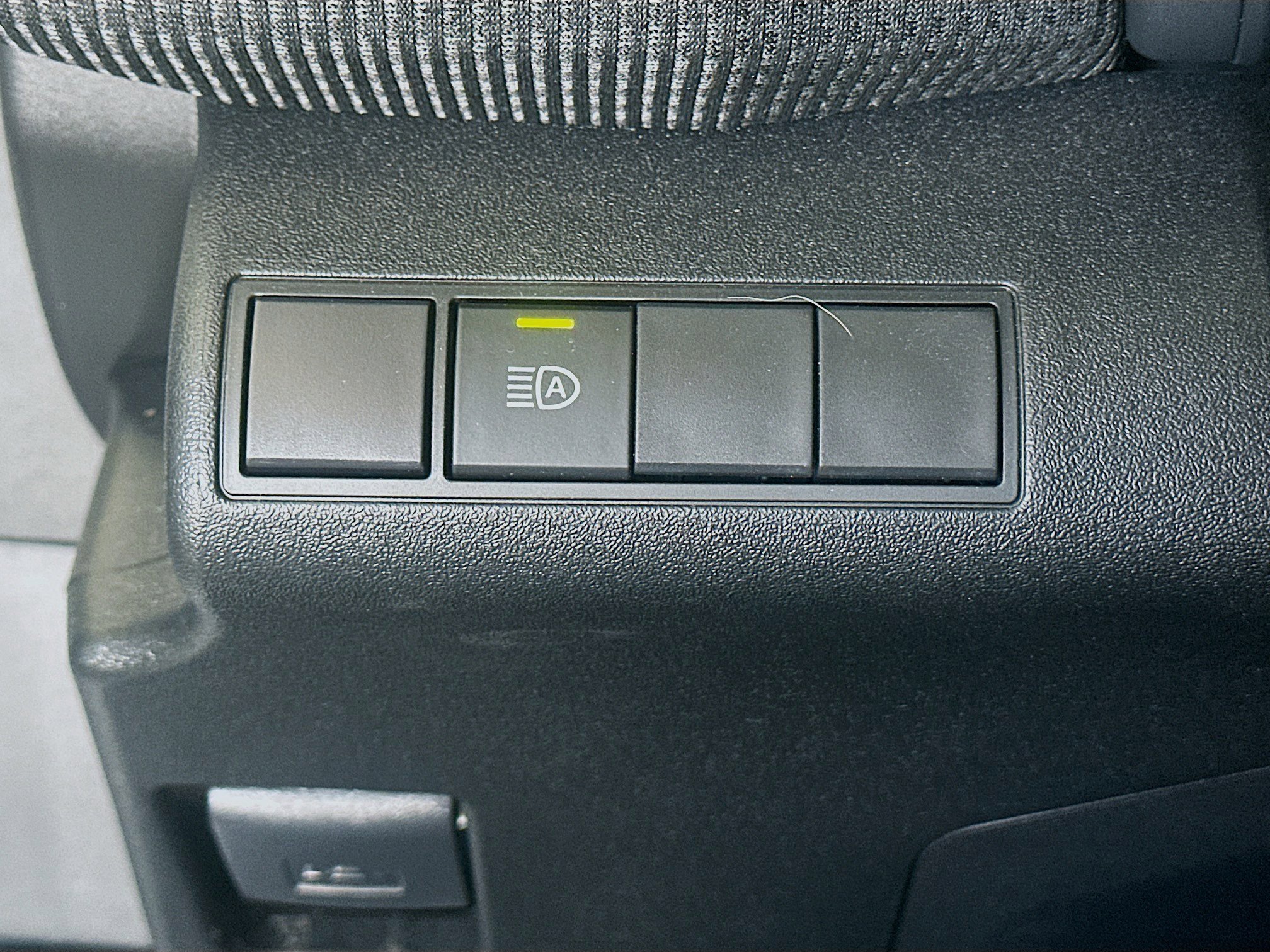 Used 2023 Toyota bZ4X XLE w/ Weather Package FWD image 17