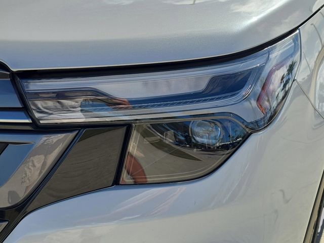 Certified 2025 Subaru Forester Limited image 6