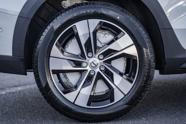 New 2026 Volvo V60 B5 Cross Country Plus w/ Protection Package Premier image 18