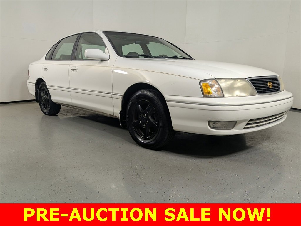 Used 1999 Toyota Avalon XL image 1