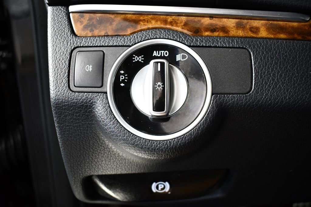 Used 2015 Mercedes-Benz E 400 4MATIC Coupe image 23