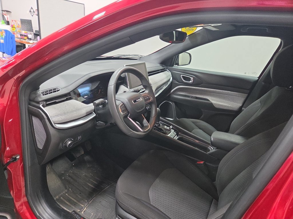 Used 2024 Jeep Compass Sport AWD/4WD image 25