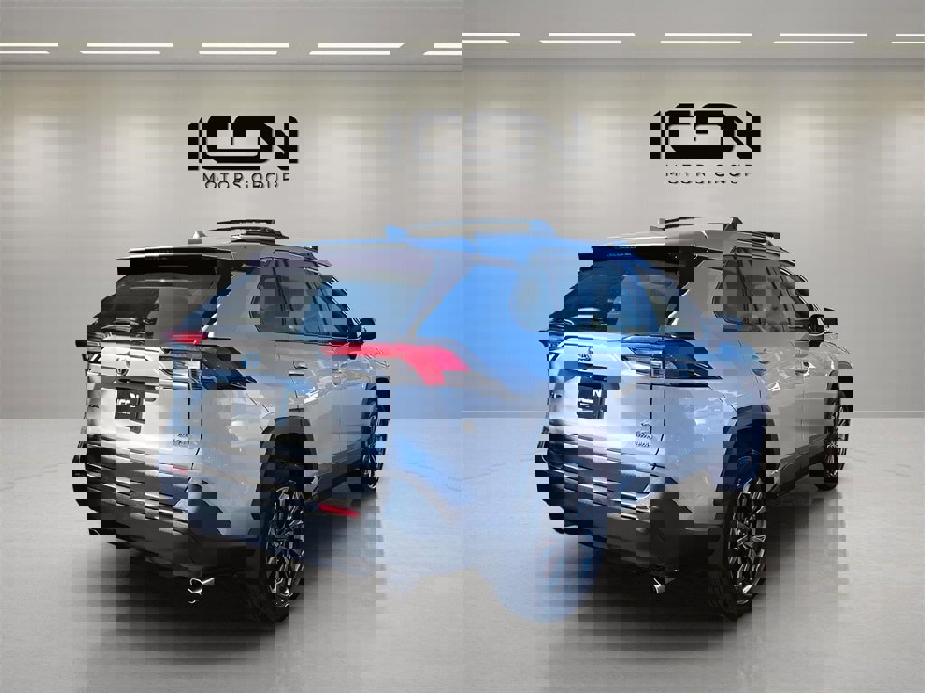 Used 2024 Toyota RAV4 XLE Premium image 9