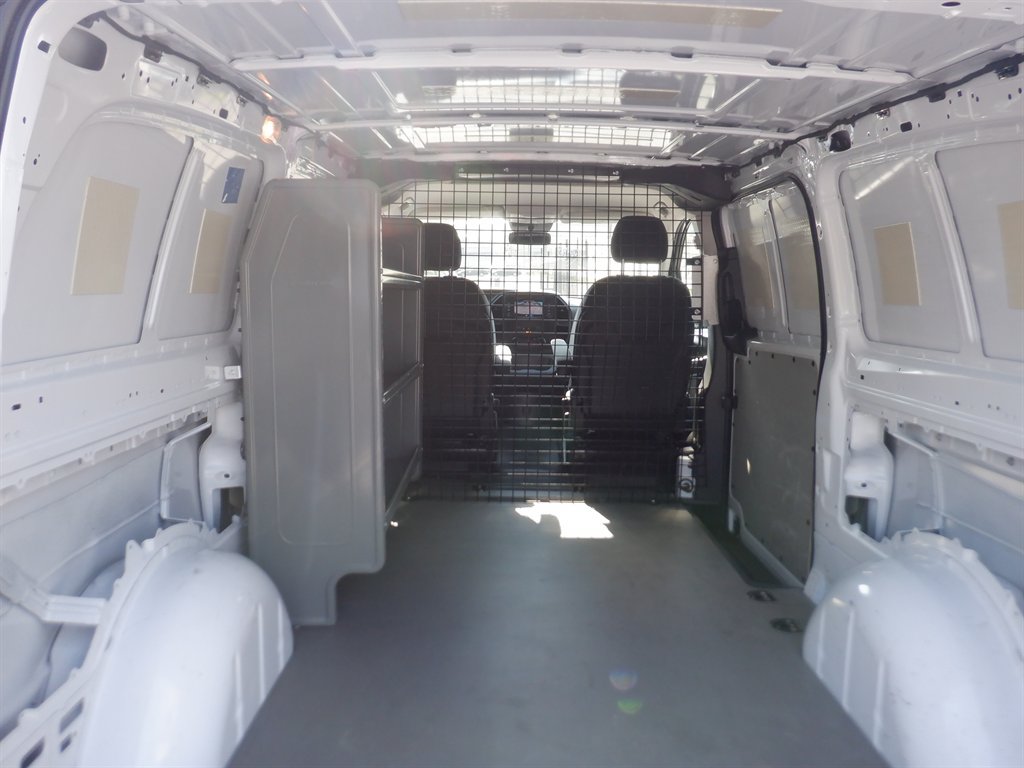 Used 2023 Mercedes-Benz Metris image 5