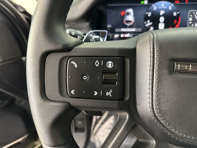 Used 2025 Land Rover Defender 110 AWD/4WD image 12