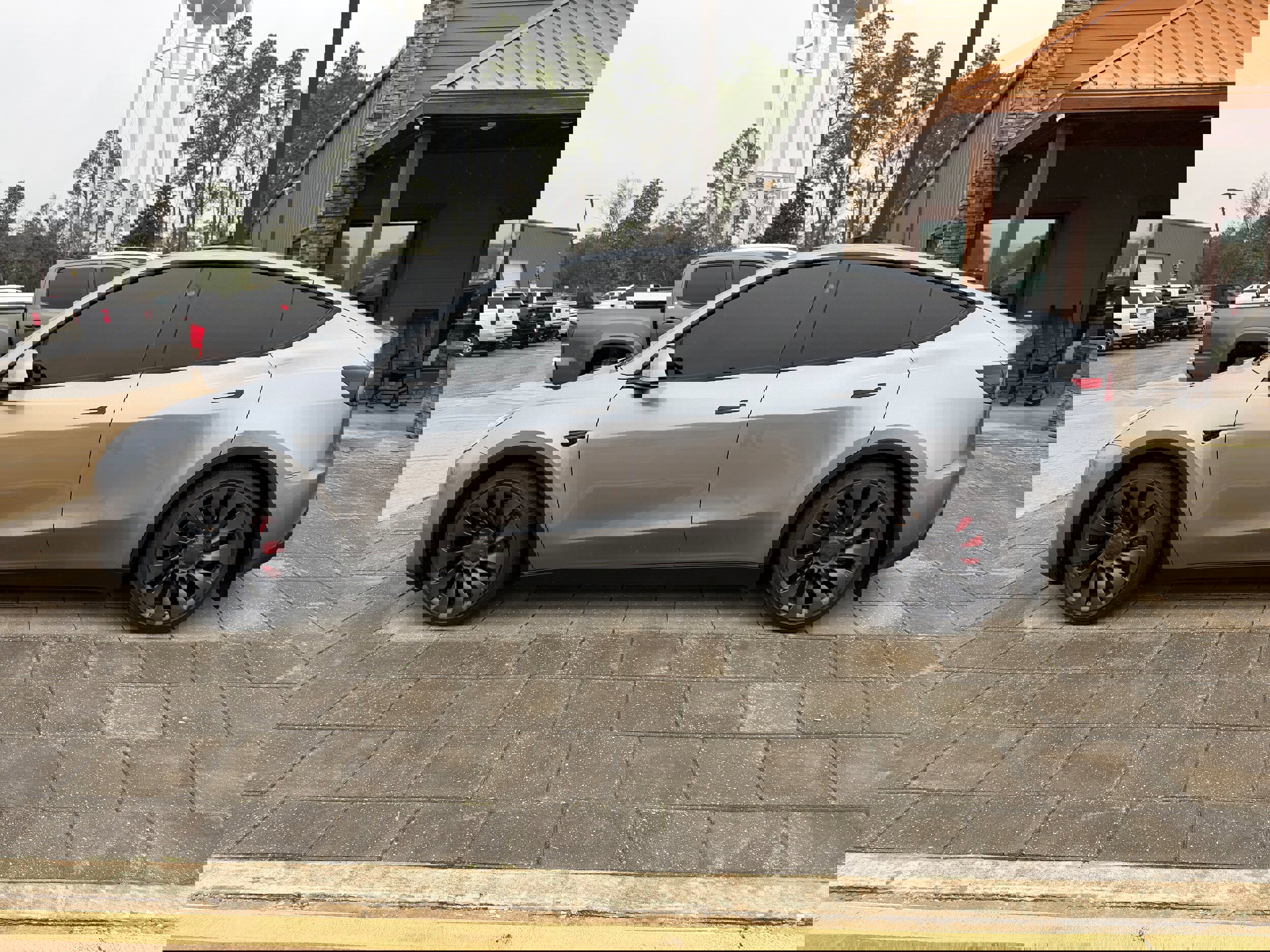 Used 2024 Tesla Model Y Performance image 8