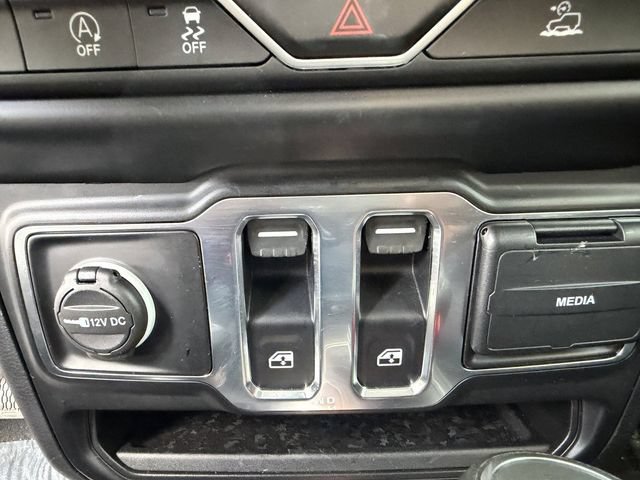 Used 2022 Jeep Wrangler Sport AWD/4WD image 21