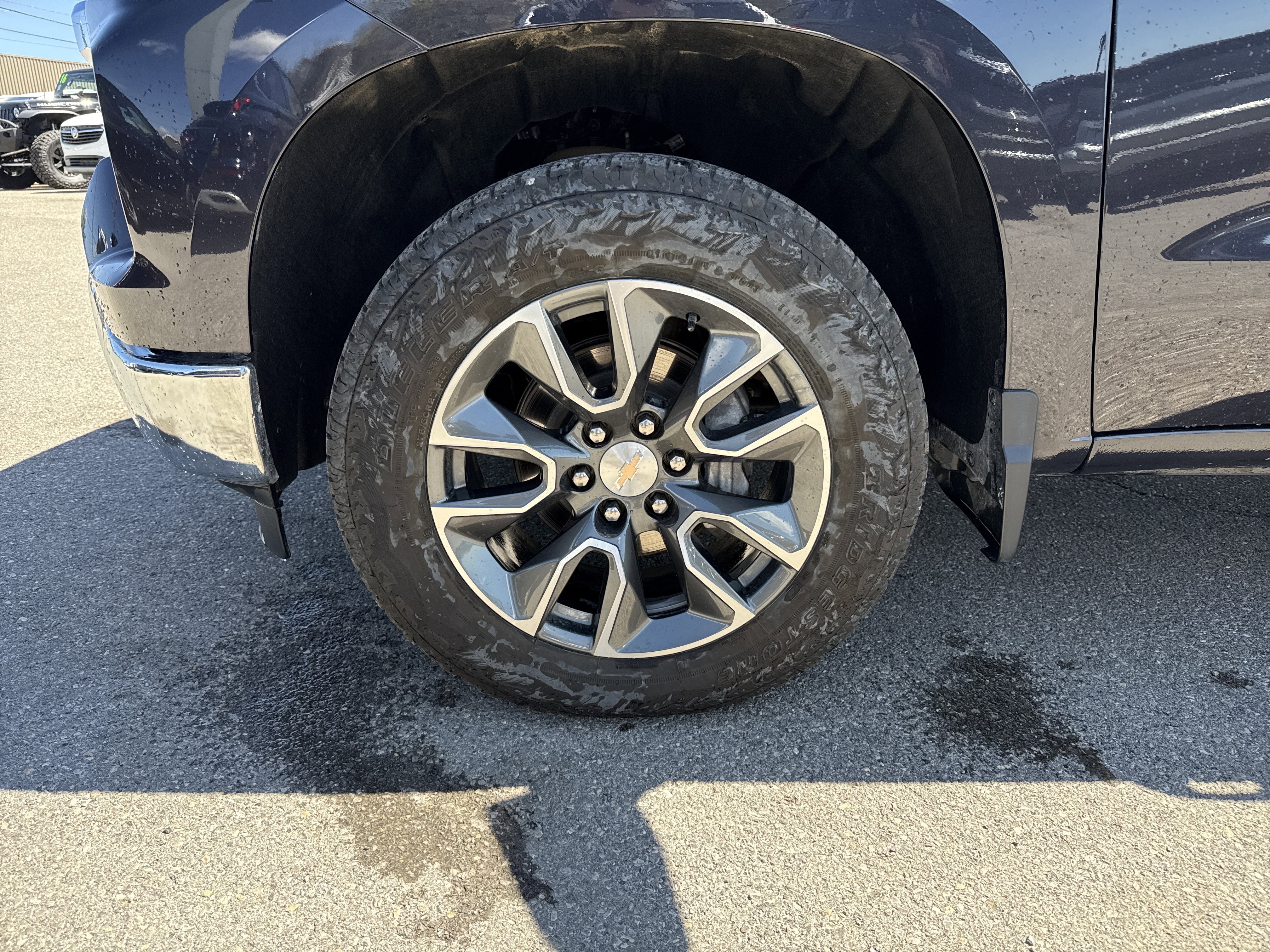 Used 2024 Chevrolet Silverado 1500 LT image 11