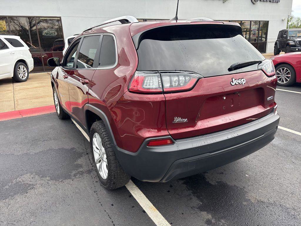 Used 2019 Jeep Cherokee Latitude w/ Cold Weather Group FWD image 9