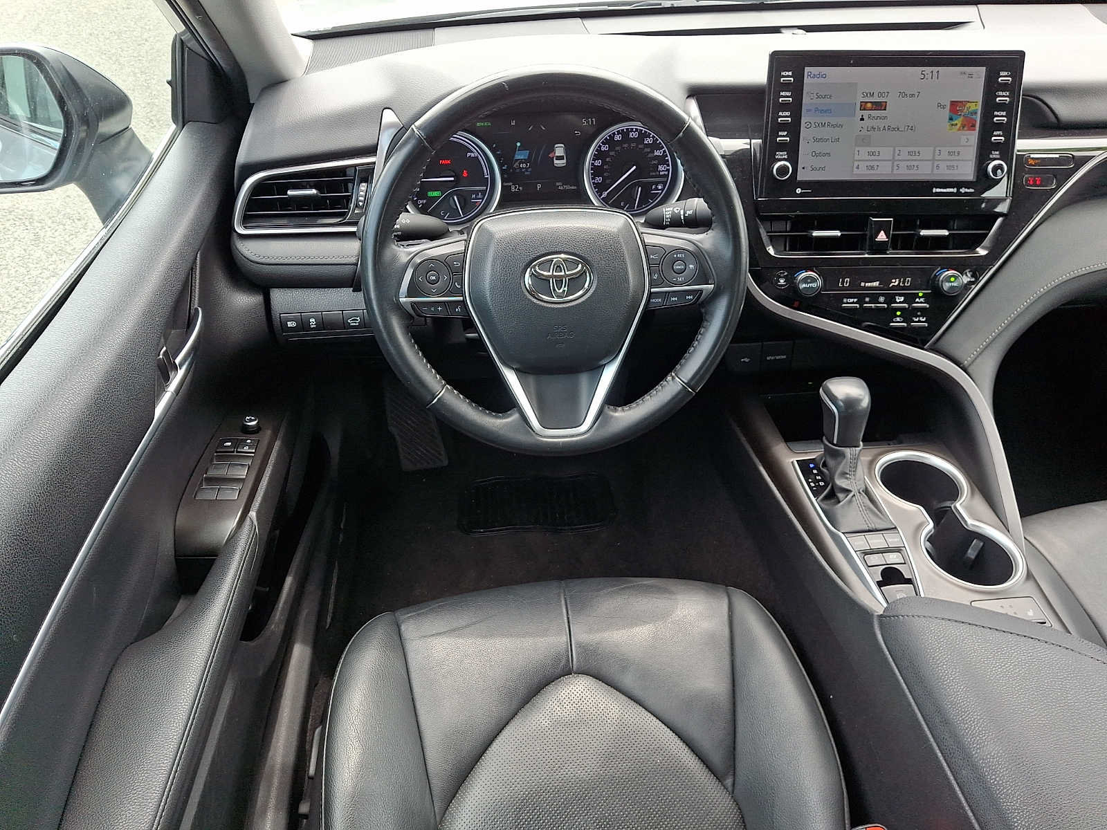Used 2023 Toyota Camry XLE FWD image 11