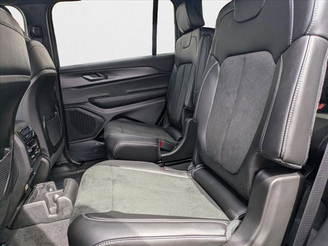 New 2025 Jeep Grand Cherokee L Altitude image 16